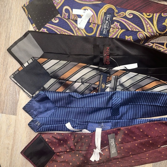 Lot of 10 Men's Designer Ties, Mix Colors Tradition Neck Ties, Italy US & more - Picture 7 of 10